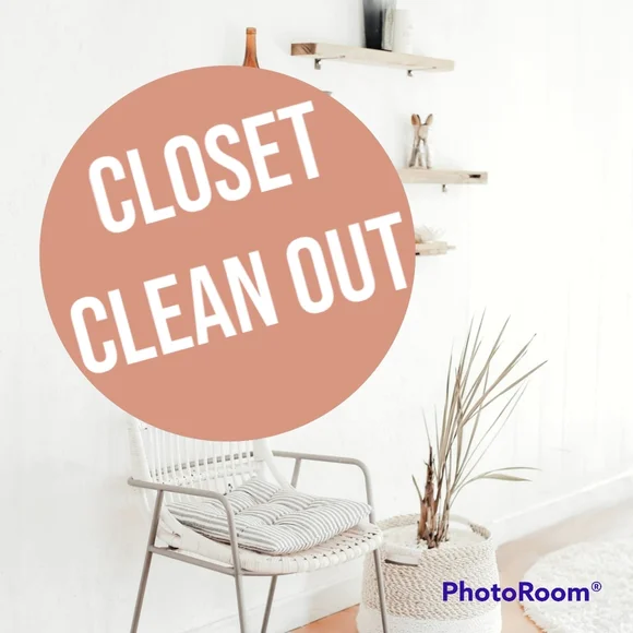 πXS/S CLOSET - Picture 1 of 1